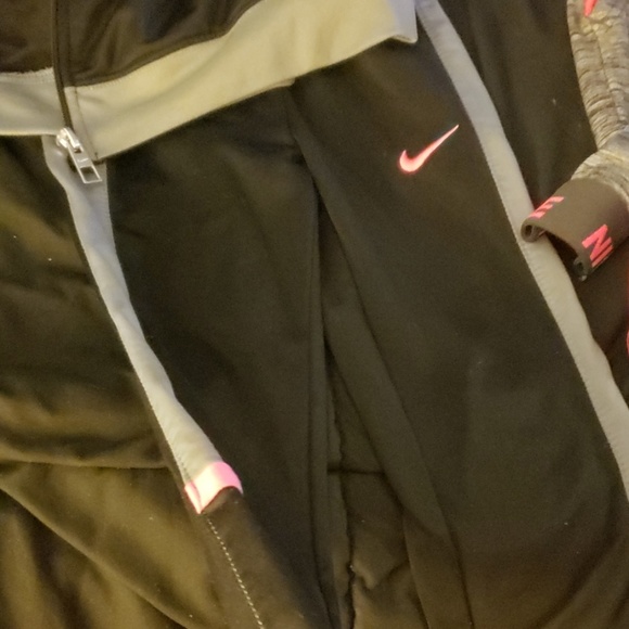 2 nike toddler size 3t outfits - Picture 2 of 4